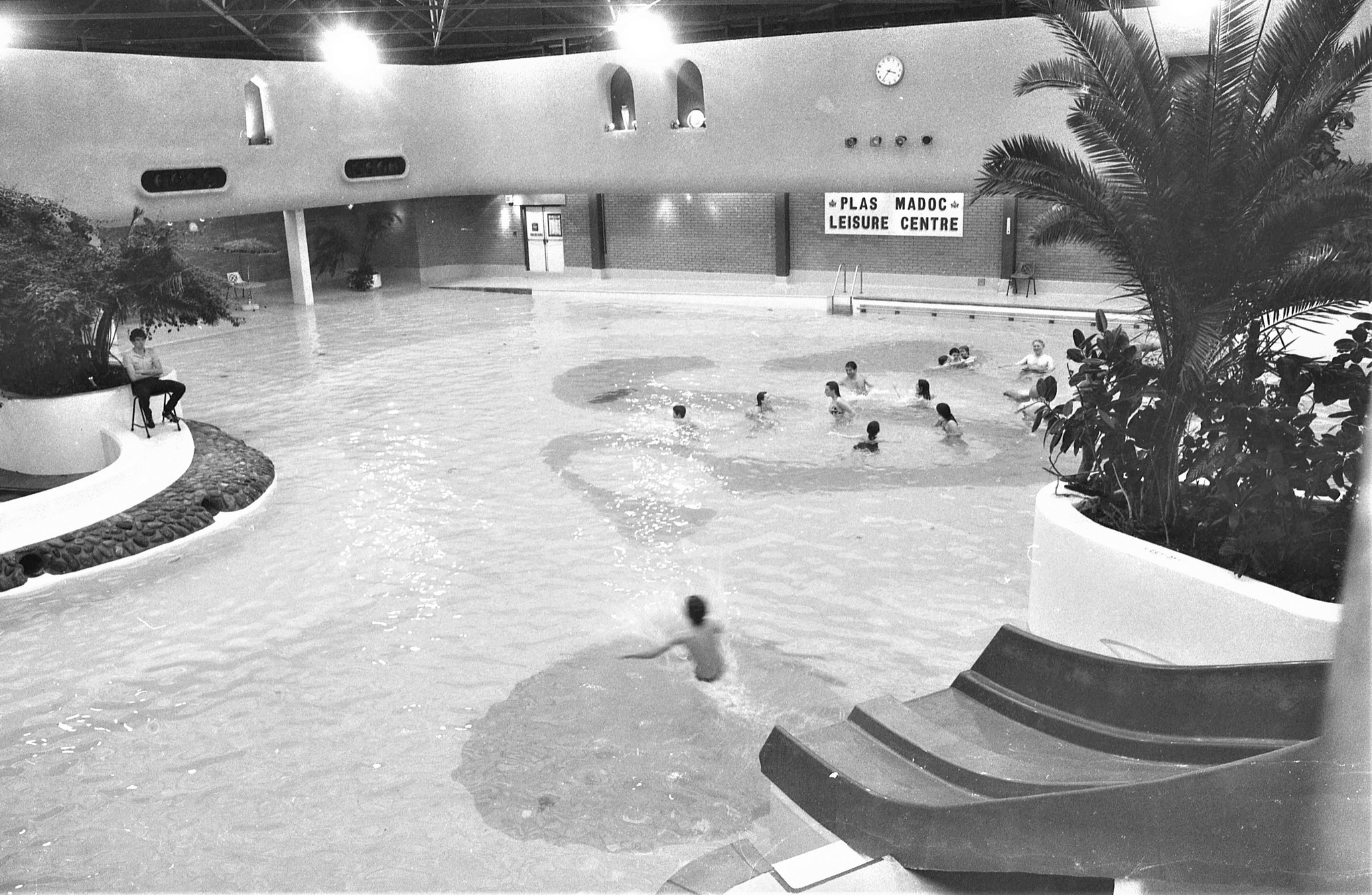 Inside Plas Madoc Leisure Centre, October 1983.