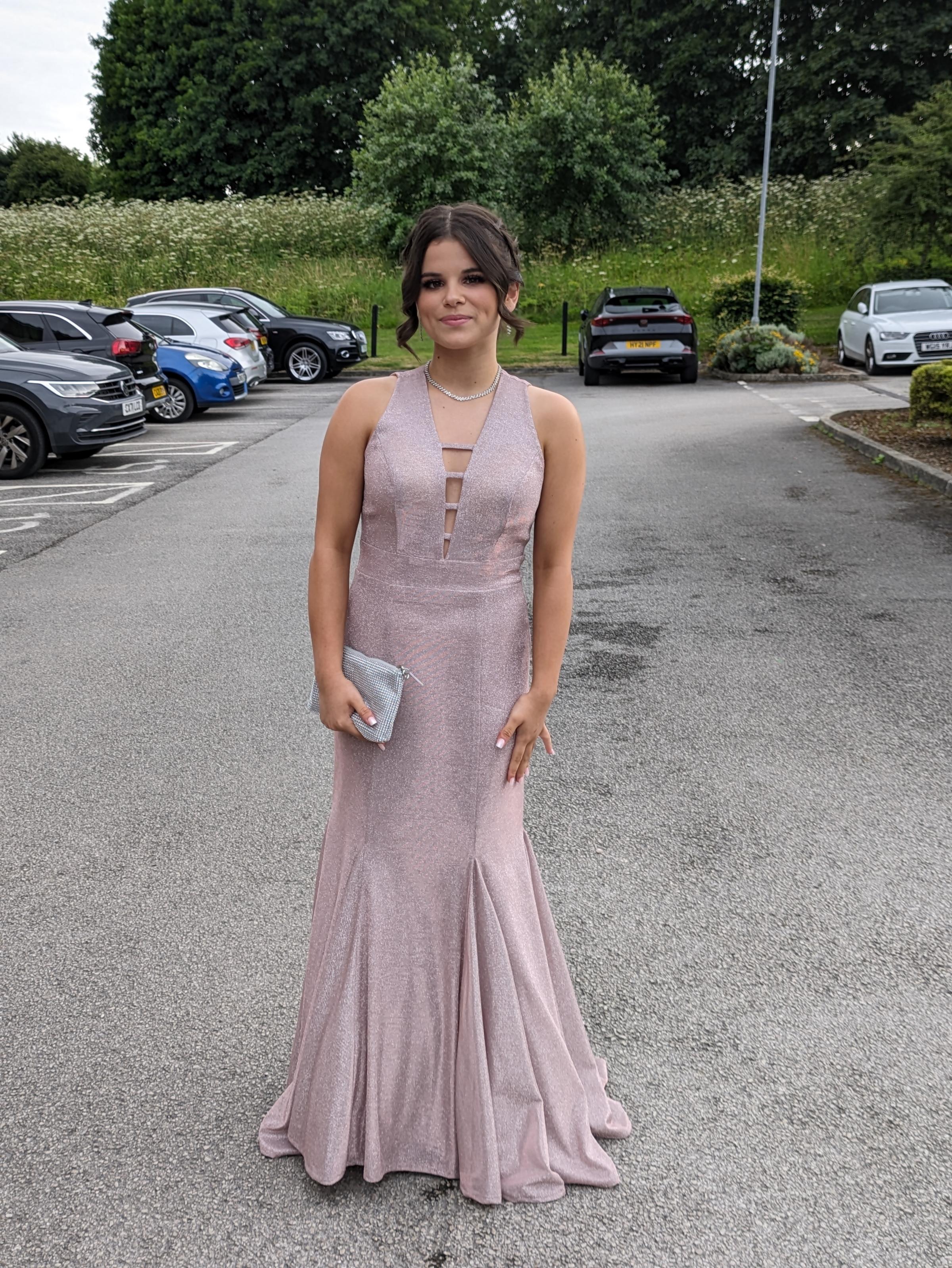 Holly Andrews looking ready for the Ysgol Bryn Alyn prom in the Ramada Wrexham.