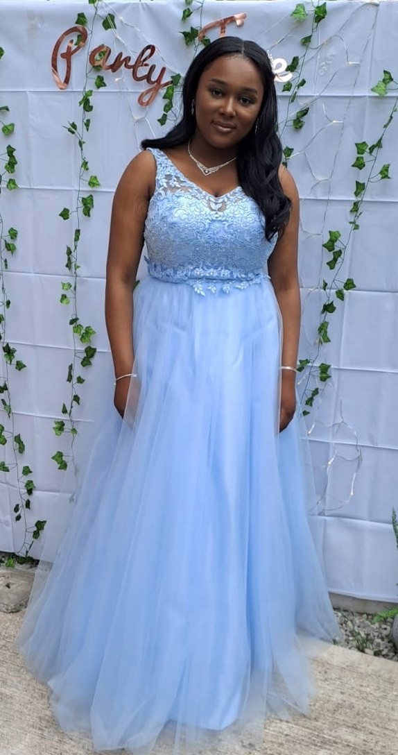Sandra Appiah-Kubi, Year 11 prom for St Joseph’s High School, Wrexham at Grosvenor Pulford Hotel. 