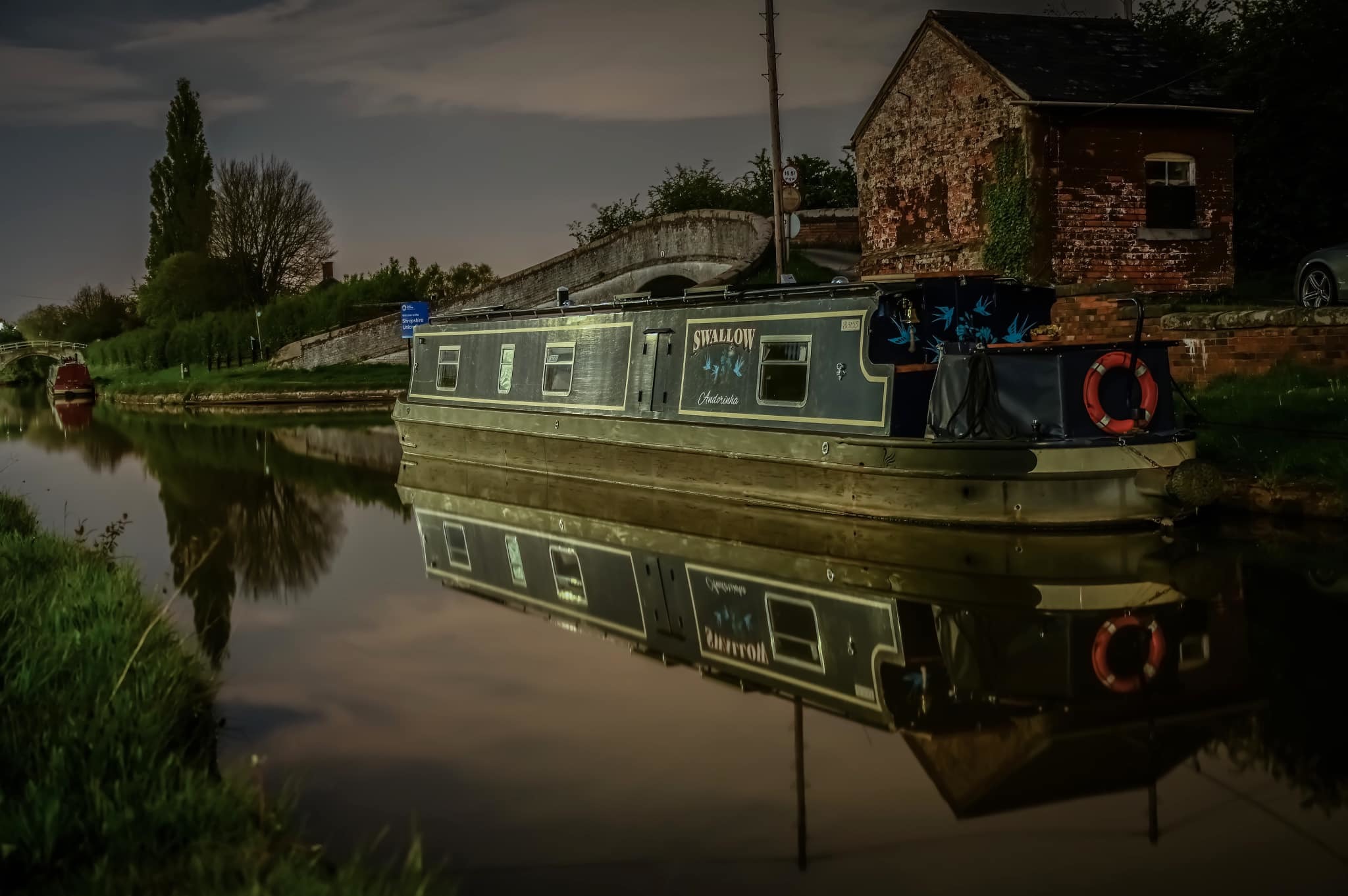 Canal living. Picture: Ian Bartlett Photography