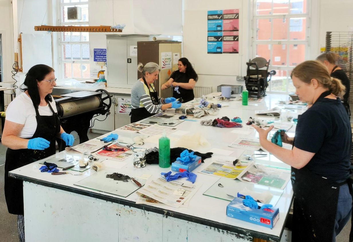 Craft and arts sessions at Coleg Cambria for elderly and retired individuals, held by the Student Voice team