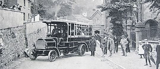 A Leyland bus in 1905. 