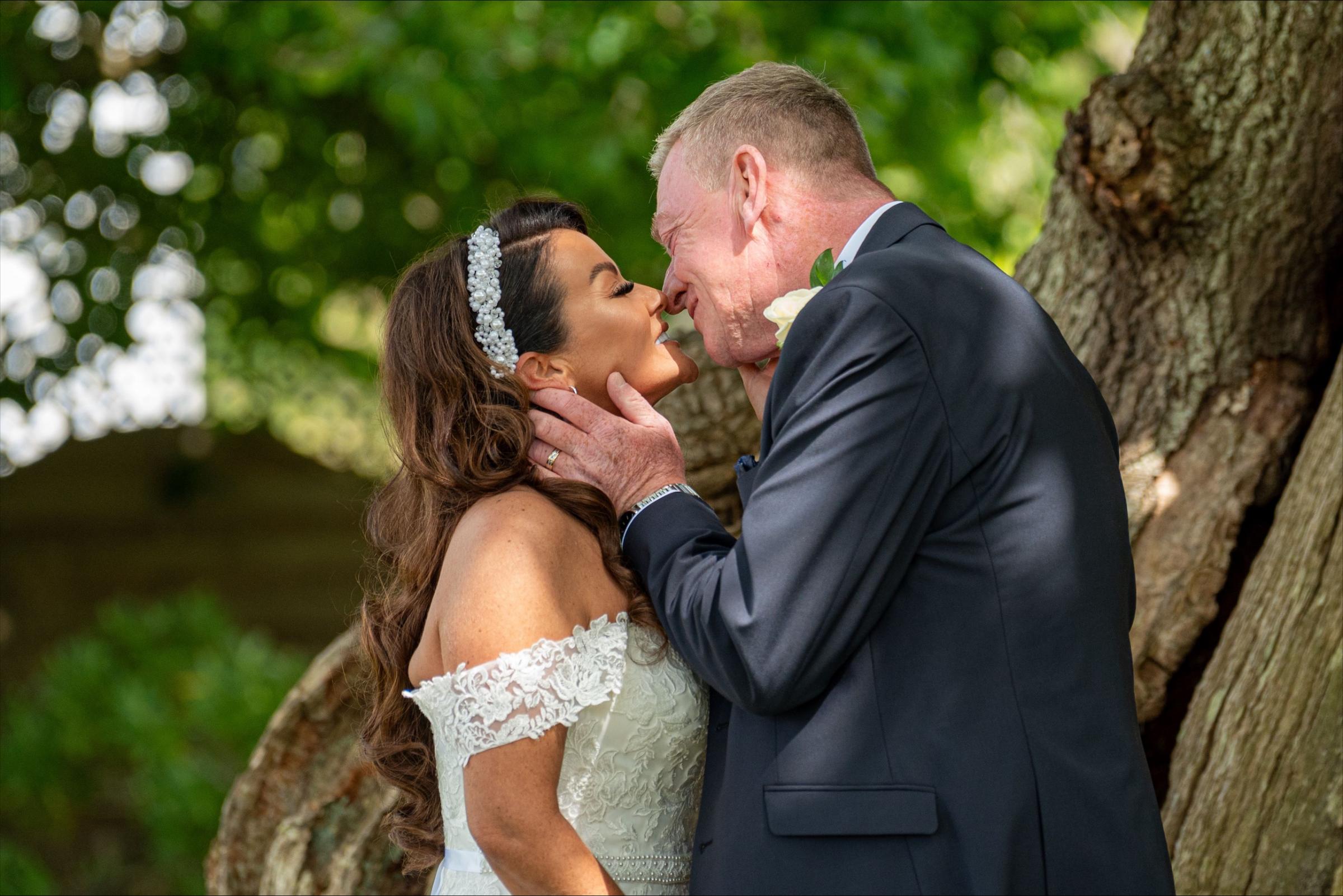 Wedding day photography by Green Wedding Photography.