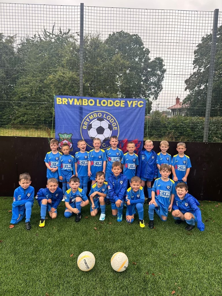 C&M Transport sponsor Brymbo Lodge Under 7s.